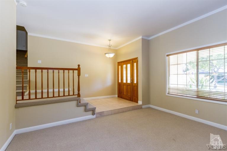 183 West Sidlee Street, Thousand Oaks, CA 91360