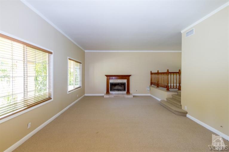 183 West Sidlee Street, Thousand Oaks, CA 91360