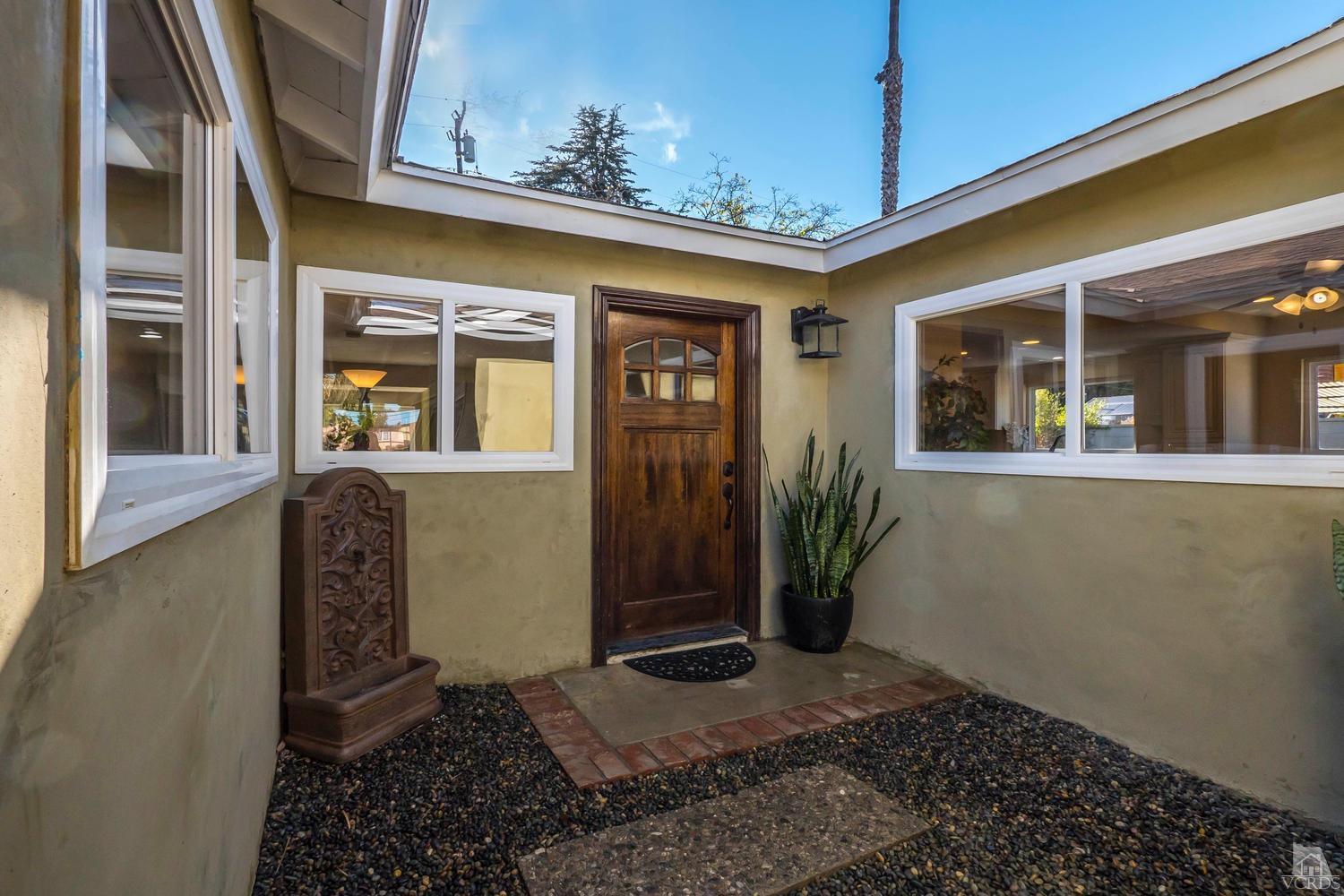 208 Tennyson Street, Thousand Oaks, CA 91360