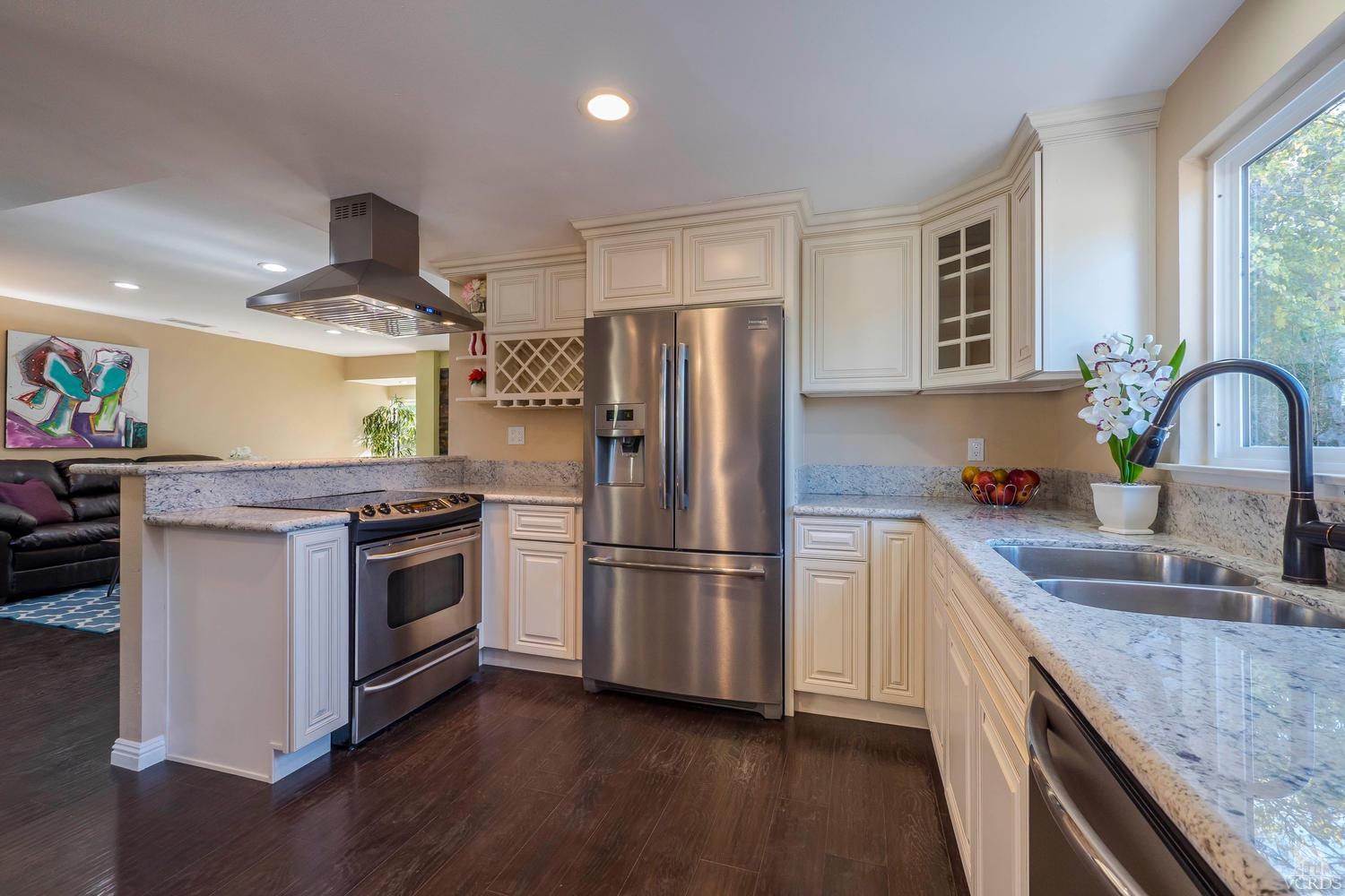 208 Tennyson Street, Thousand Oaks, CA 91360