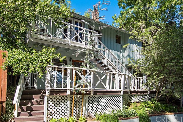 20952 Puente Road, Woodland Hills, CA 91364