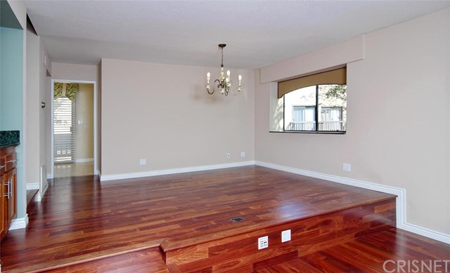 21901 Burbank Boulevard, Woodland Hills, CA 91367