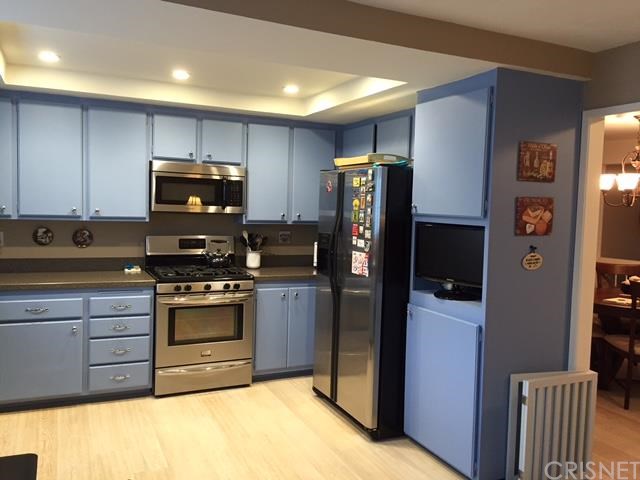 21545 Erwin Street, Woodland Hills, CA 91367
