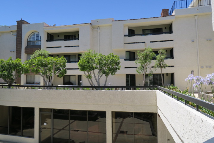 21650 Burbank Blvd Unit 118Woodland Hills, CA, 91367Los Angeles County