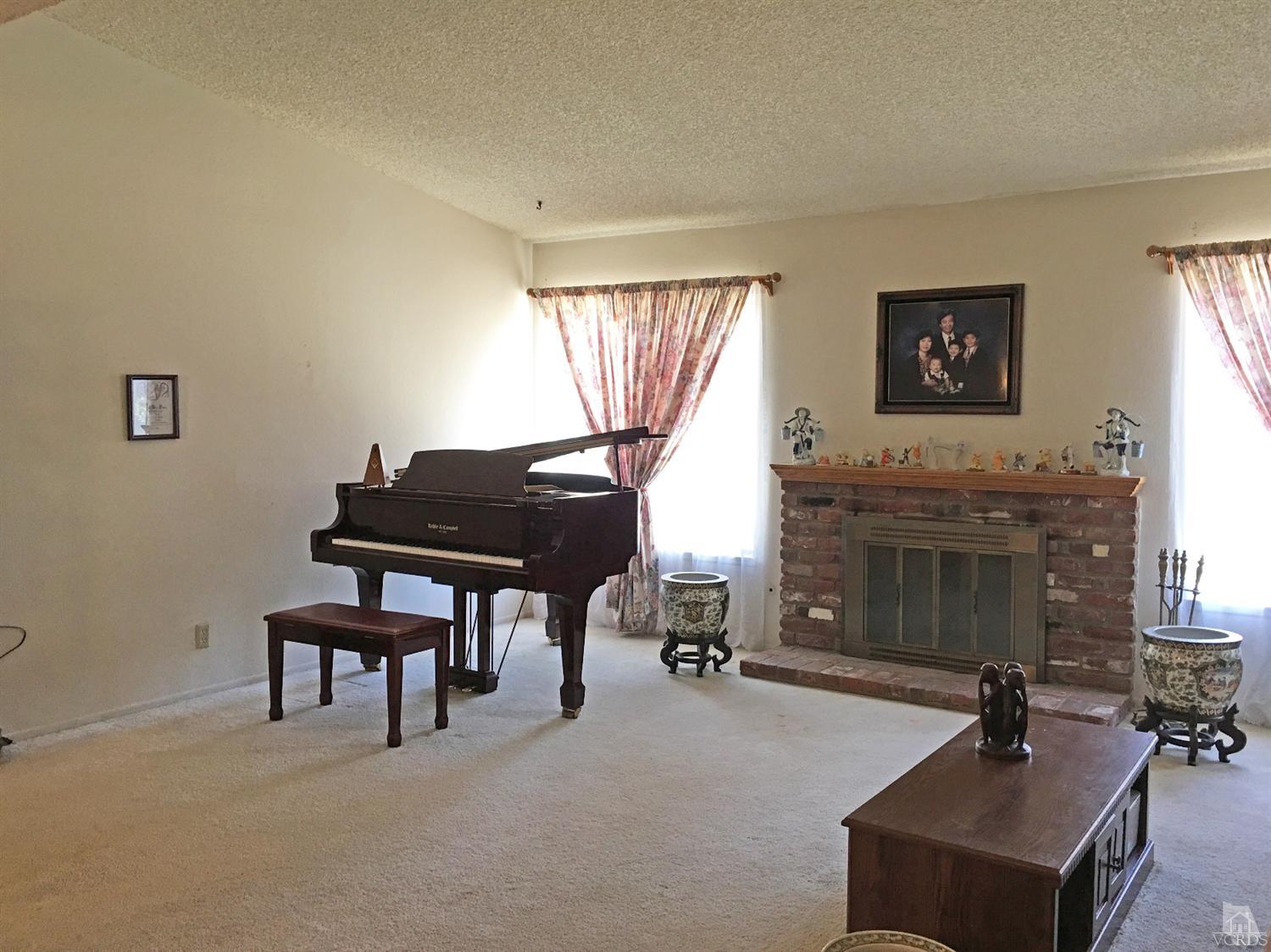 235 North Parkview Drive, Oak Park, CA 91377