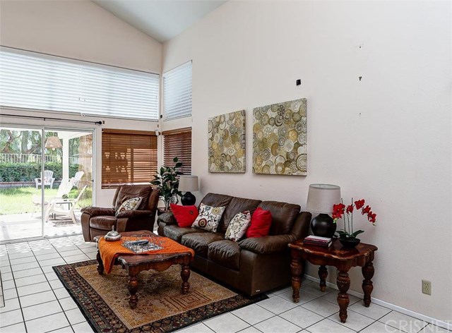 25826 Dickens Court, Stevenson Ranch, CA 91381
