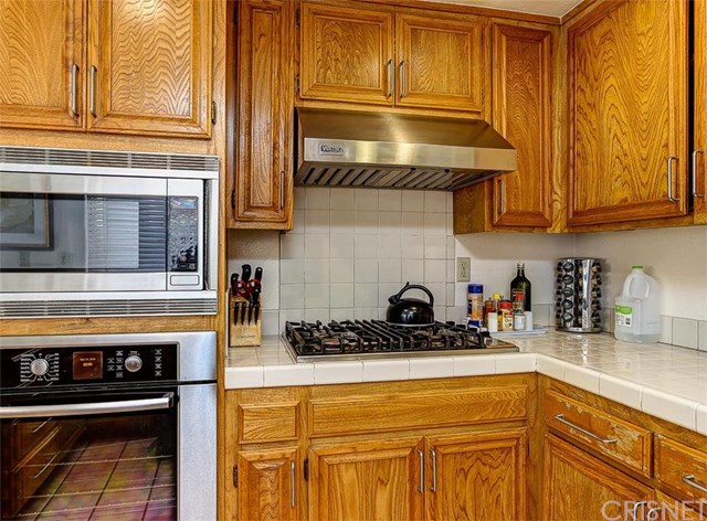 25826 Dickens Court, Stevenson Ranch, CA 91381