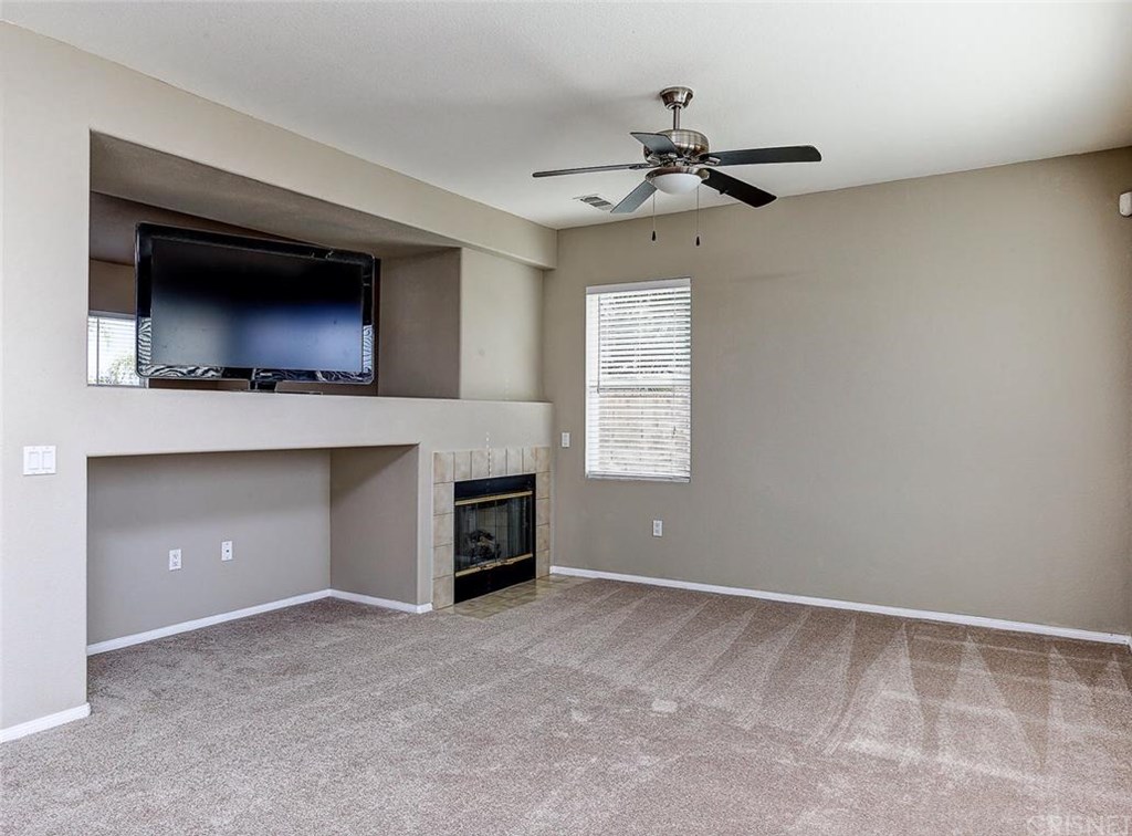 28246 Picadilly Place, Castaic, CA 91384