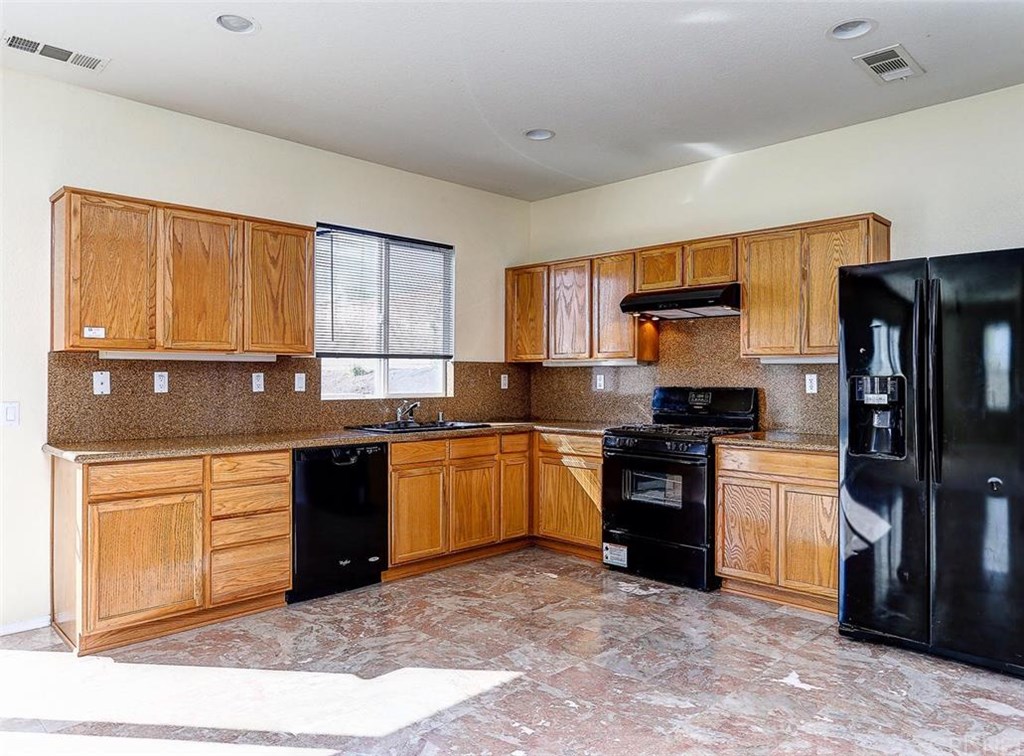 28246 Picadilly Place, Castaic, CA 91384