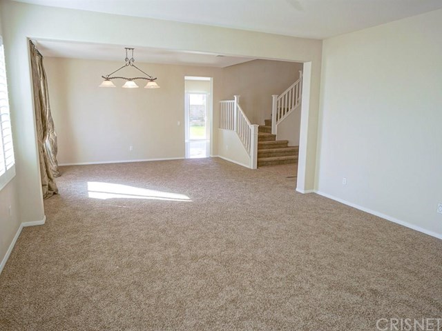 30158 Cambridge Avenue, Castaic, CA 91384