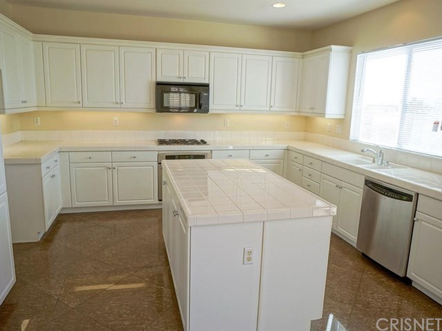 30158 Cambridge Avenue, Castaic, CA 91384