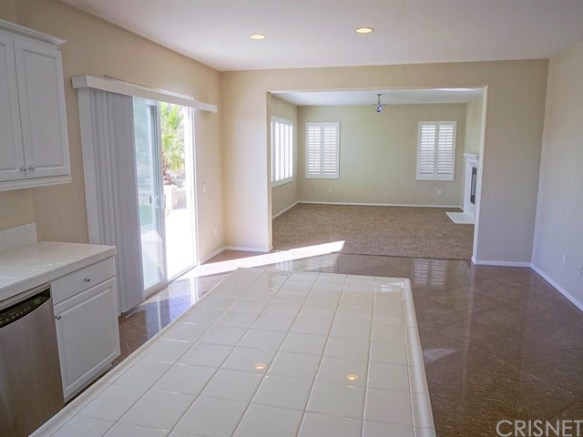 30158 Cambridge Avenue, Castaic, CA 91384