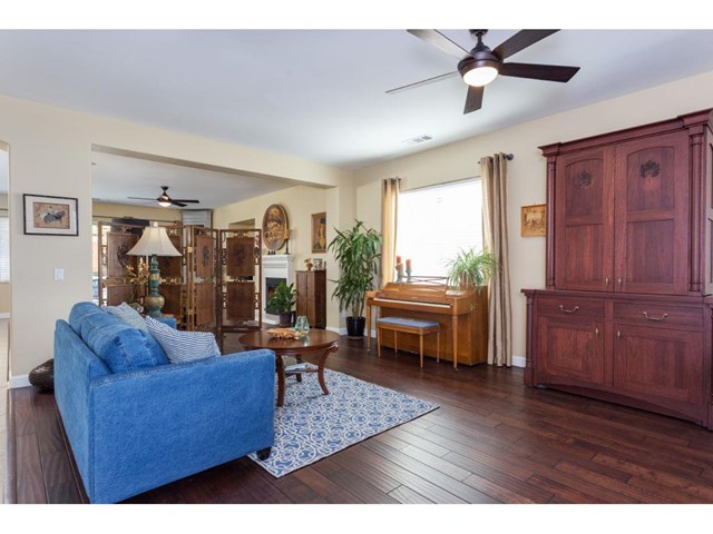 29524 Big Bend Place, Canyon Country, CA 91387