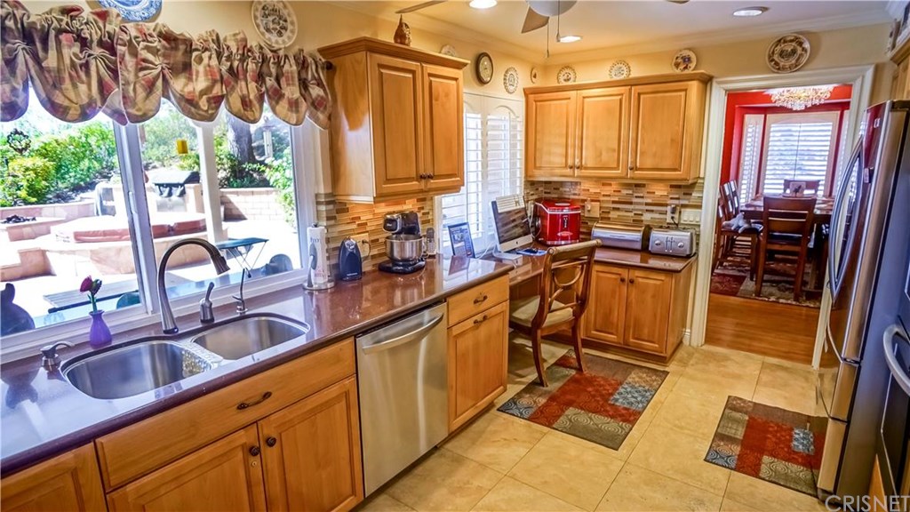 16760 La Veda Avenue, Canyon Country, CA 91387