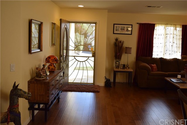 28611 Deer Springs Drive, Saugus, CA 91390