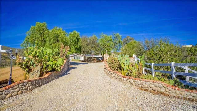 32580 Willow Lane, Agua Dulce, CA 91390
