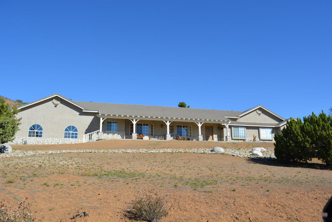 33737 Hanawalt Road, Agua Dulce, CA 91390