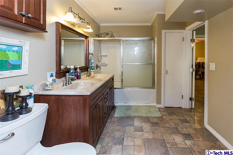 35747 Beauty Vista Lane, Agua Dulce, CA 91390