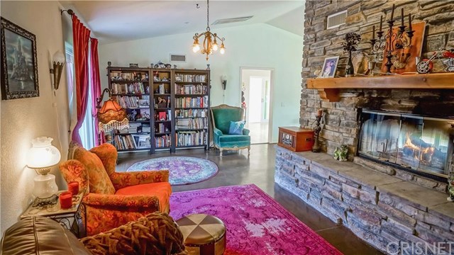 33950 Hanawalt Road, Agua Dulce, CA 91390