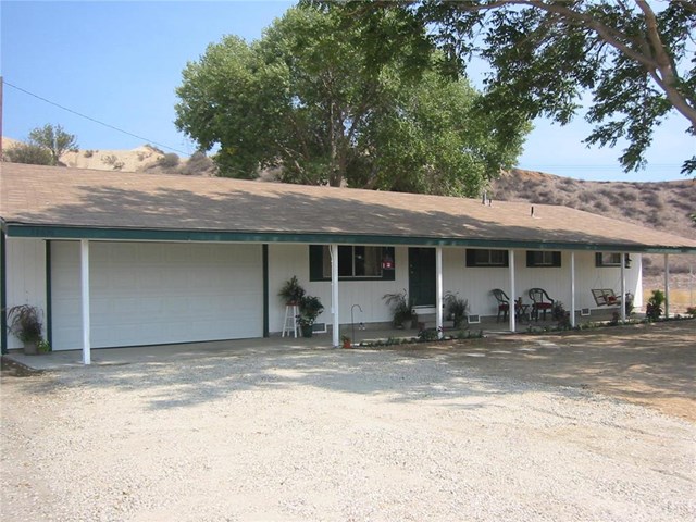 28636 San Francisquito Canyon Road, Saugus, CA 91390