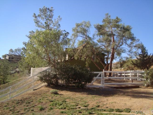 9210 Yucca Hills Road, Agua Dulce, CA 91390