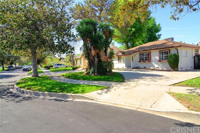 6213 Costello Avenue, Valley Glen, CA 91401