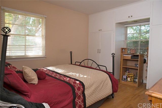 5702 Murietta Avenue, Valley Glen, CA 91401