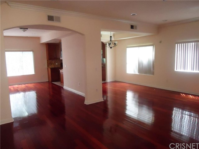 13912 Oxnard Street, Valley Glen, CA 91401
