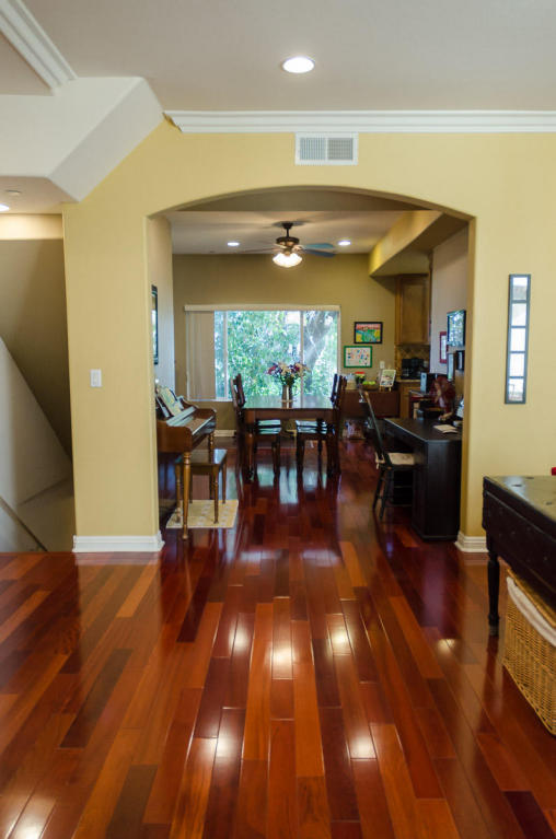 13912 Oxnard Street, Van Nuys, CA 91401