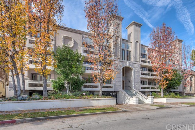 4415 Saugus Avenue, Sherman Oaks, CA 91403