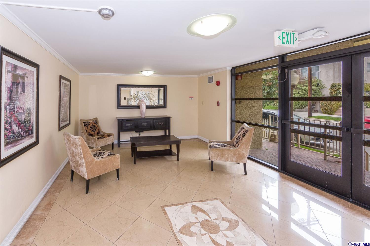 4430 Noble Avenue, Sherman Oaks, CA 91403