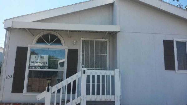 Sierra Springs Village 7560 Woodman Place #102Van Nuys, CA 91405
