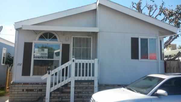 Sierra Springs Village 7560 Woodman Place #102Van Nuys, CA 91405