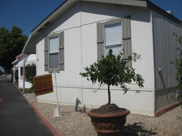 Valencia Trailer Grove 7800 Balboa BlvdVan Nuys, CA 91406