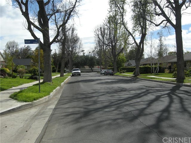 7031 Aldea Avenue, Lake Balboa, CA 91406