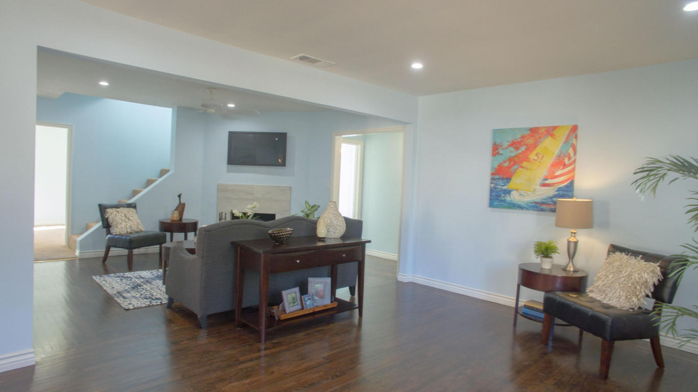 16122 Haynes Street, Van Nuys, CA 91406