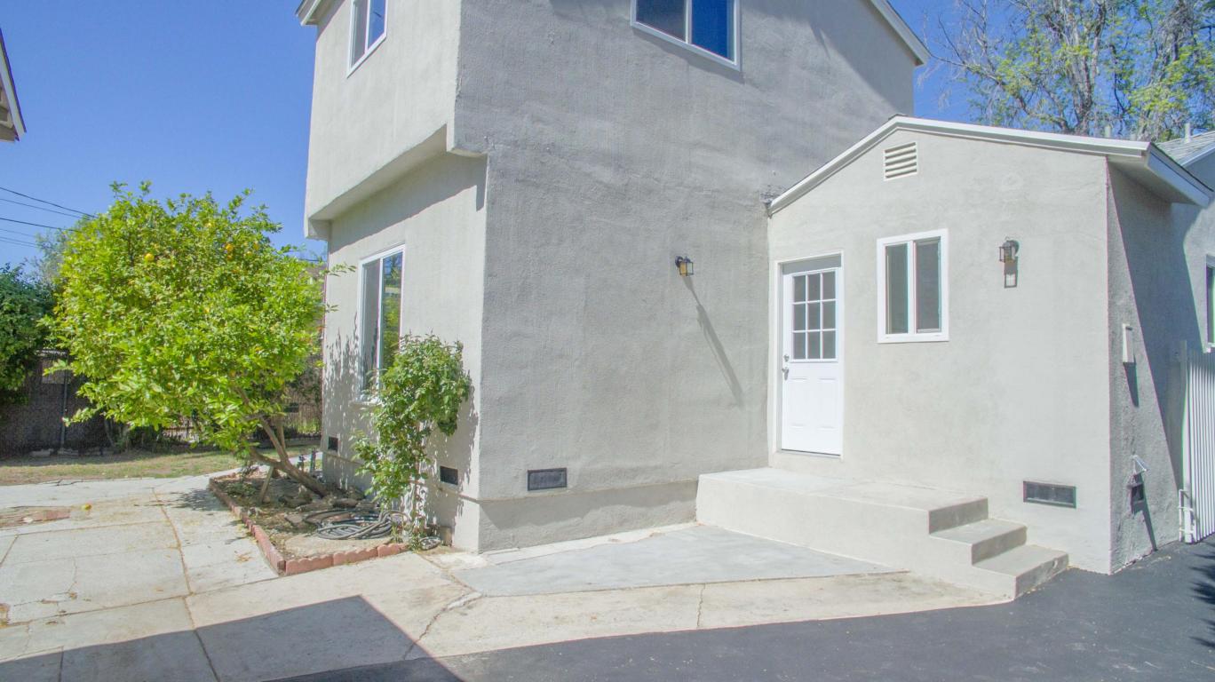 16122 Haynes Street, Van Nuys, CA 91406