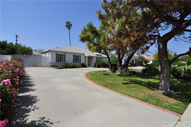 7811 Paso Robles Avenue, Lake Balboa, CA 91406