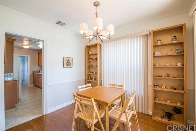 17523 Victory Boulevard, Lake Balboa, CA 91406