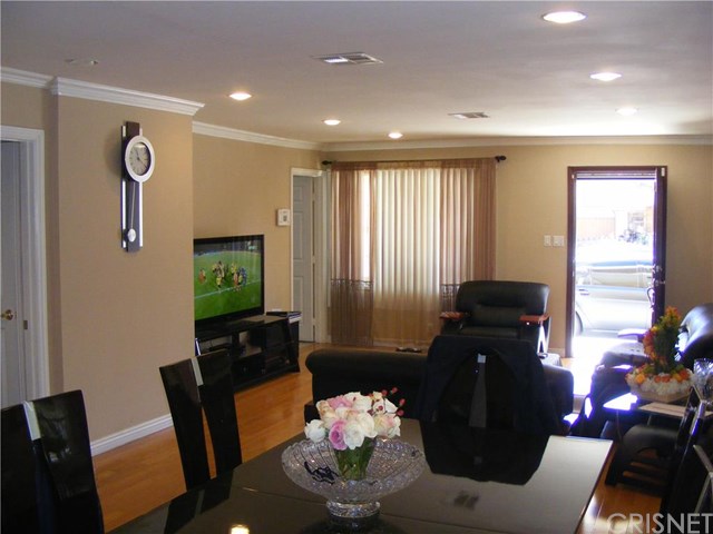 15945 Leadwell Street, Lake Balboa, CA 91406