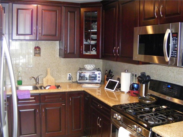 15945 Leadwell Street, Lake Balboa, CA 91406