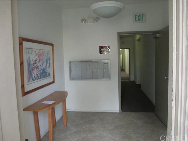 4915 Coldwater Canyon Avenue, Sherman Oaks, CA 91423