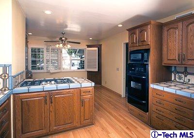 707 East Tujunga Avenue, Burbank, CA 91501