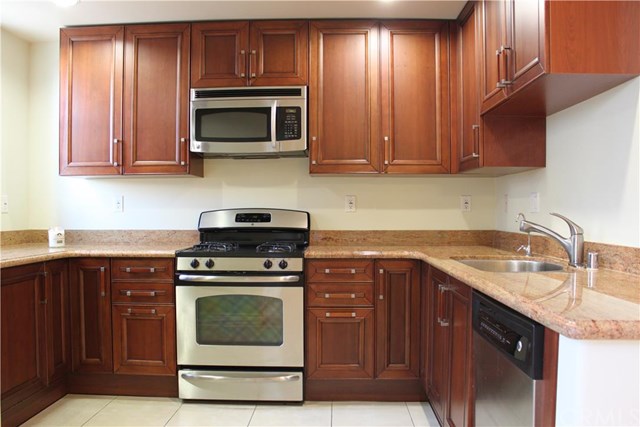 556 East Palm Avenue, Burbank, CA 91501