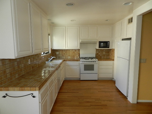 400 W Riverside Drive19Burbank, CA, 91506Los Angeles County