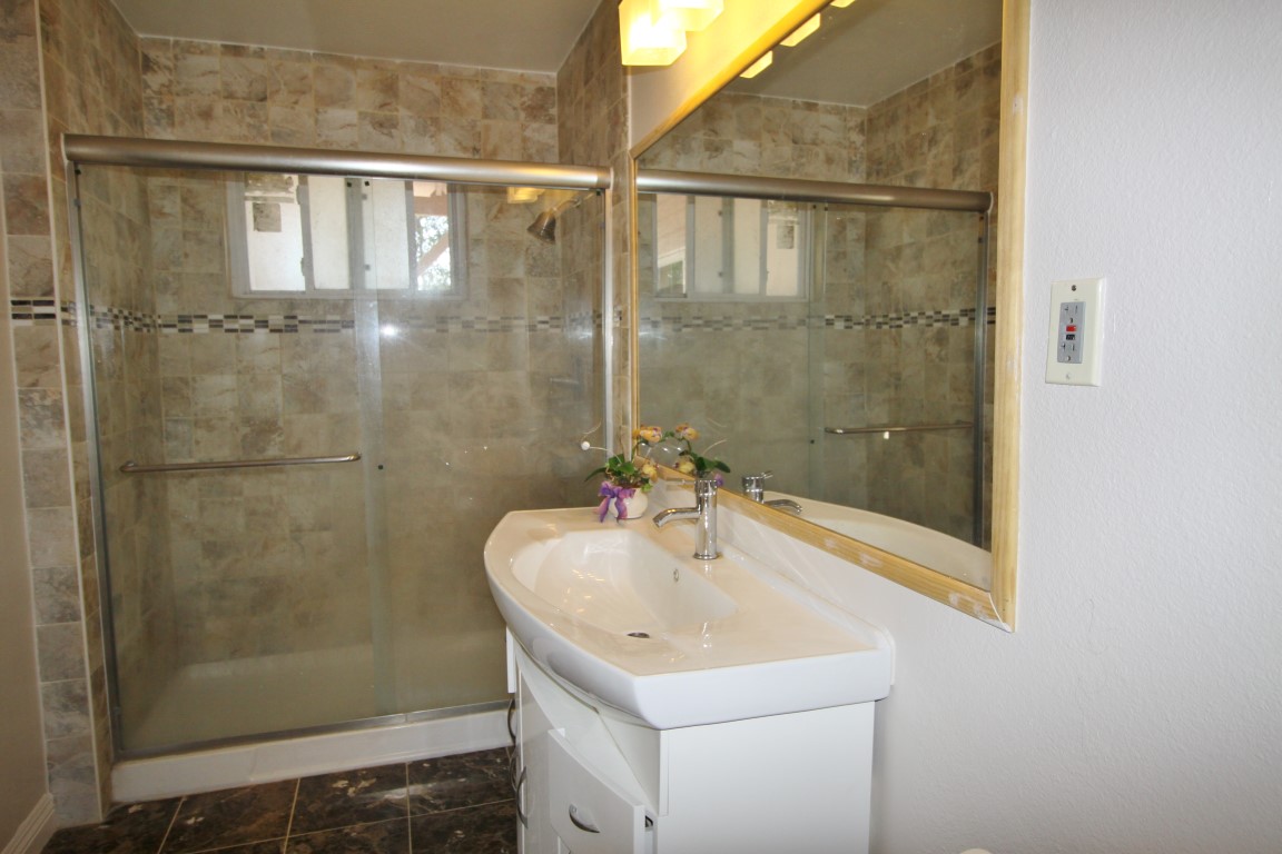 7615 VAN NOORD, North Hollywood, United States 91605