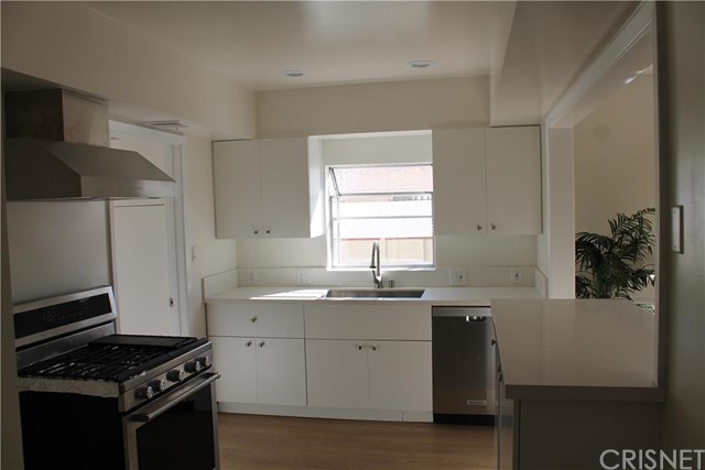6550 Saint Clair Avenue, North Hollywood, CA 91606