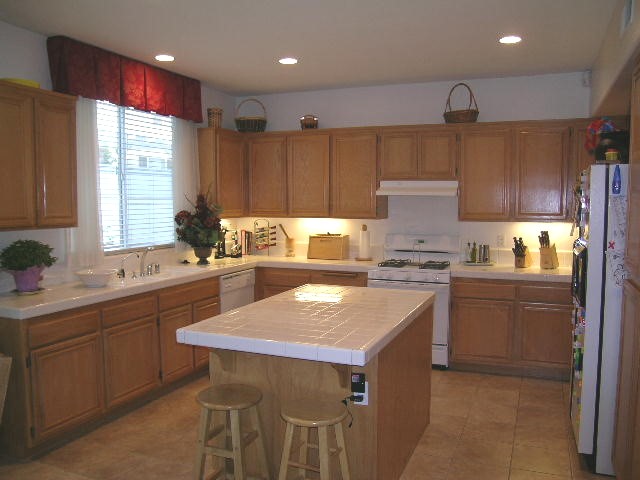 955 W Paramount St, Azusa, United States 91702