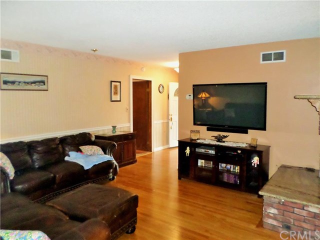 1531 Finecroft Drive, Claremont, CA 91711