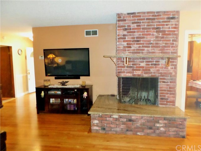 1531 Finecroft Drive, Claremont, CA 91711